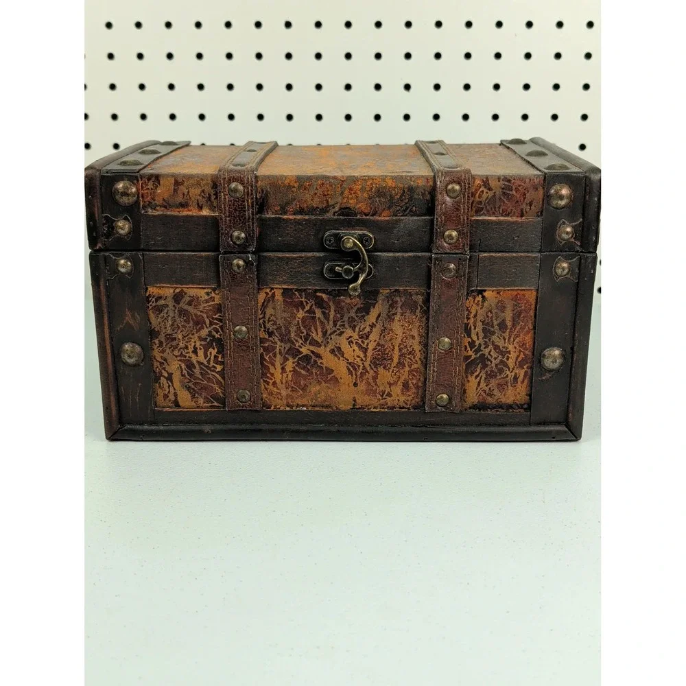 Wood & Faux Leather Treasure Chest Trinket Box Halloween Prop‎